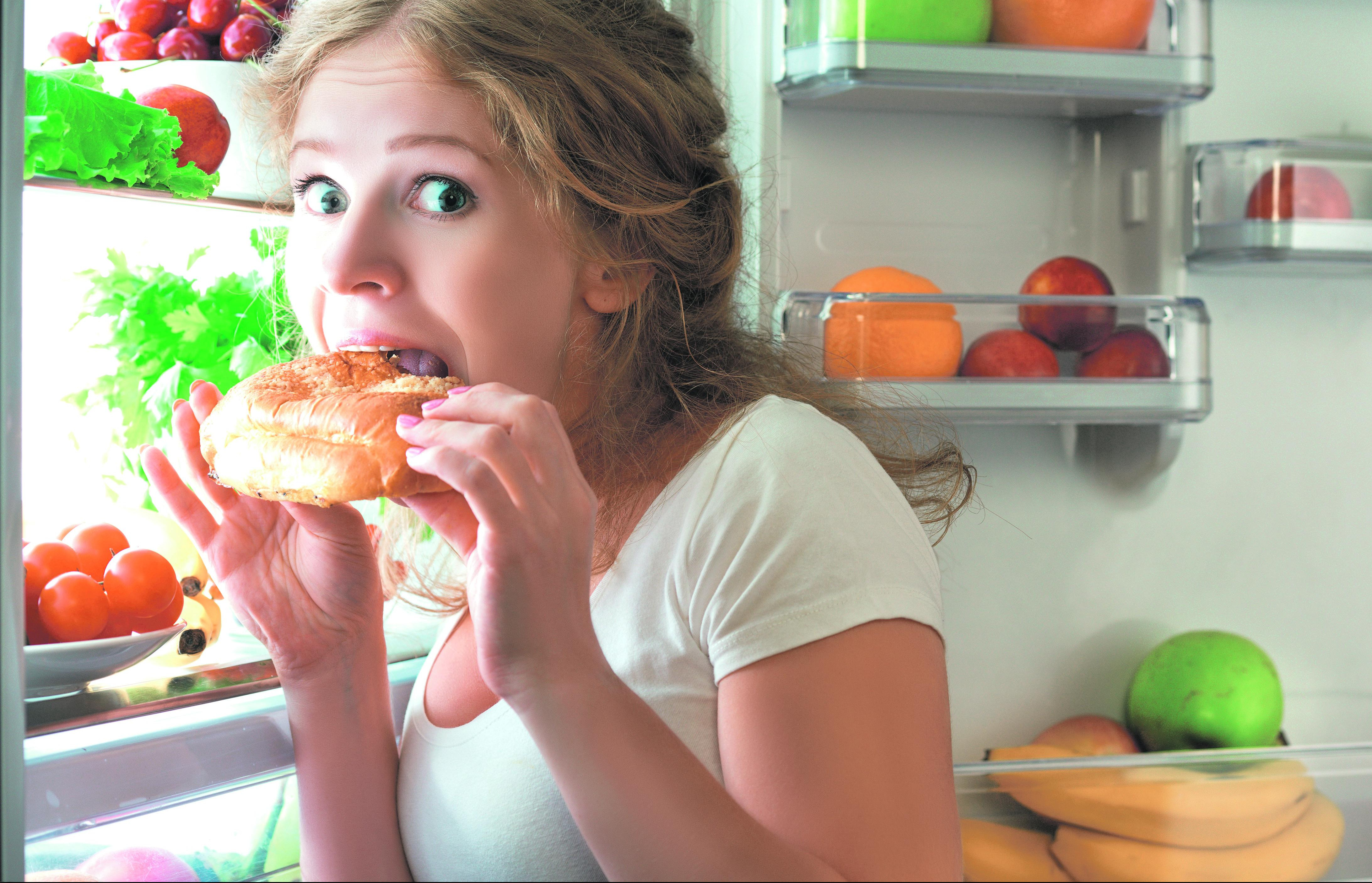 VEČERATE KASNO? Kasni obroci značajno povećaju opasnost od raka dojke i prostate!